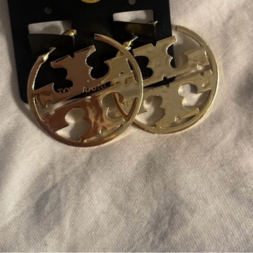 Fashion Earrings - Picture 4 of 5